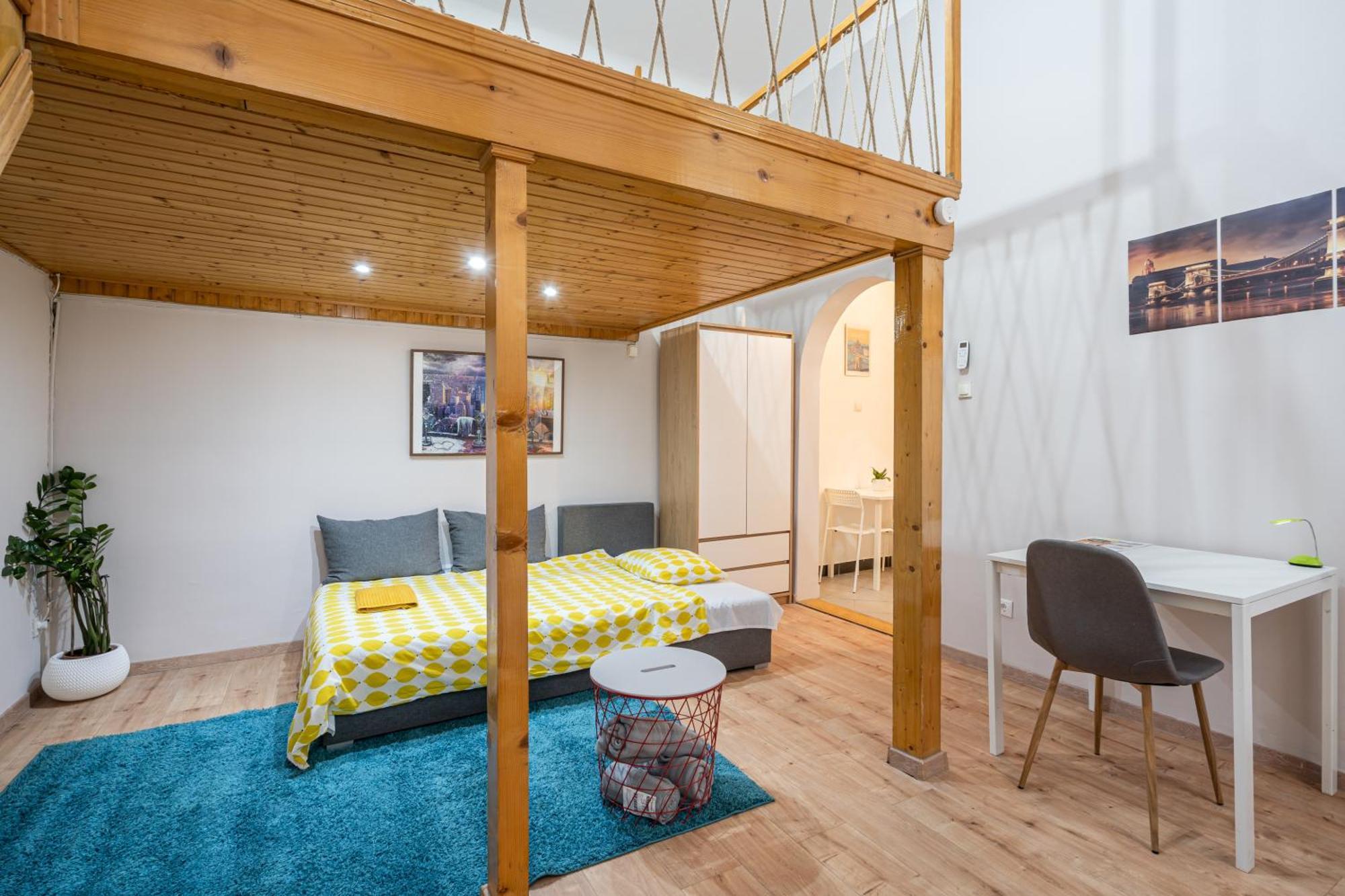 Affordable Heroes' Square Residence Budapest Ngoại thất bức ảnh