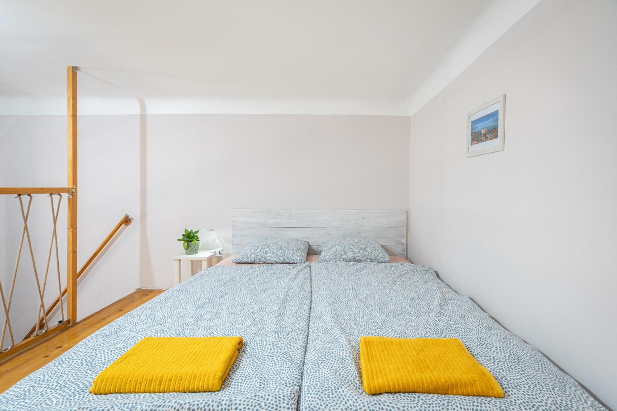 Affordable Heroes' Square Residence Budapest Ngoại thất bức ảnh