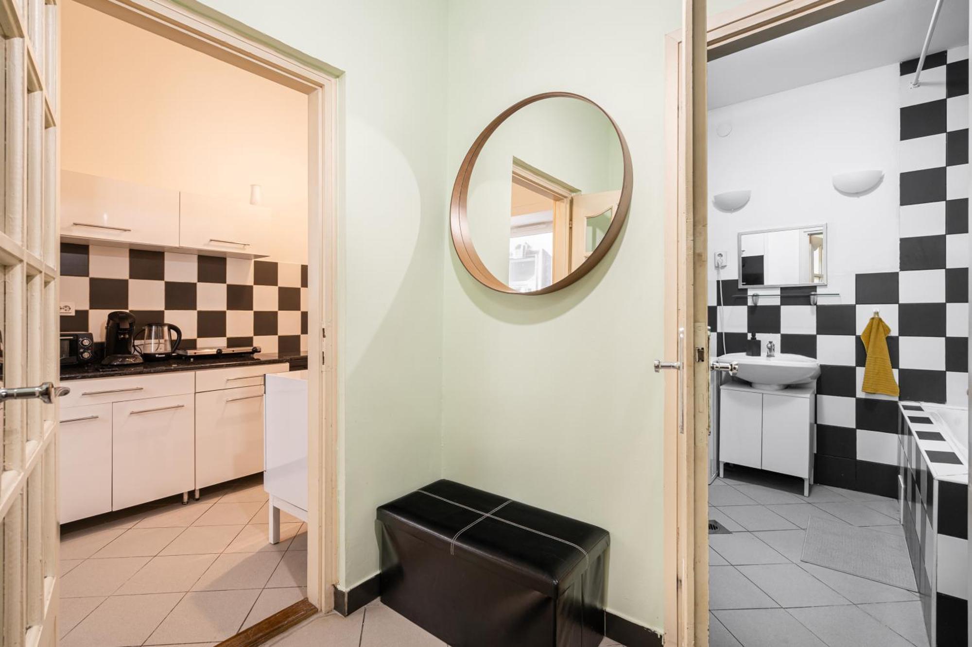Affordable Heroes' Square Residence Budapest Ngoại thất bức ảnh