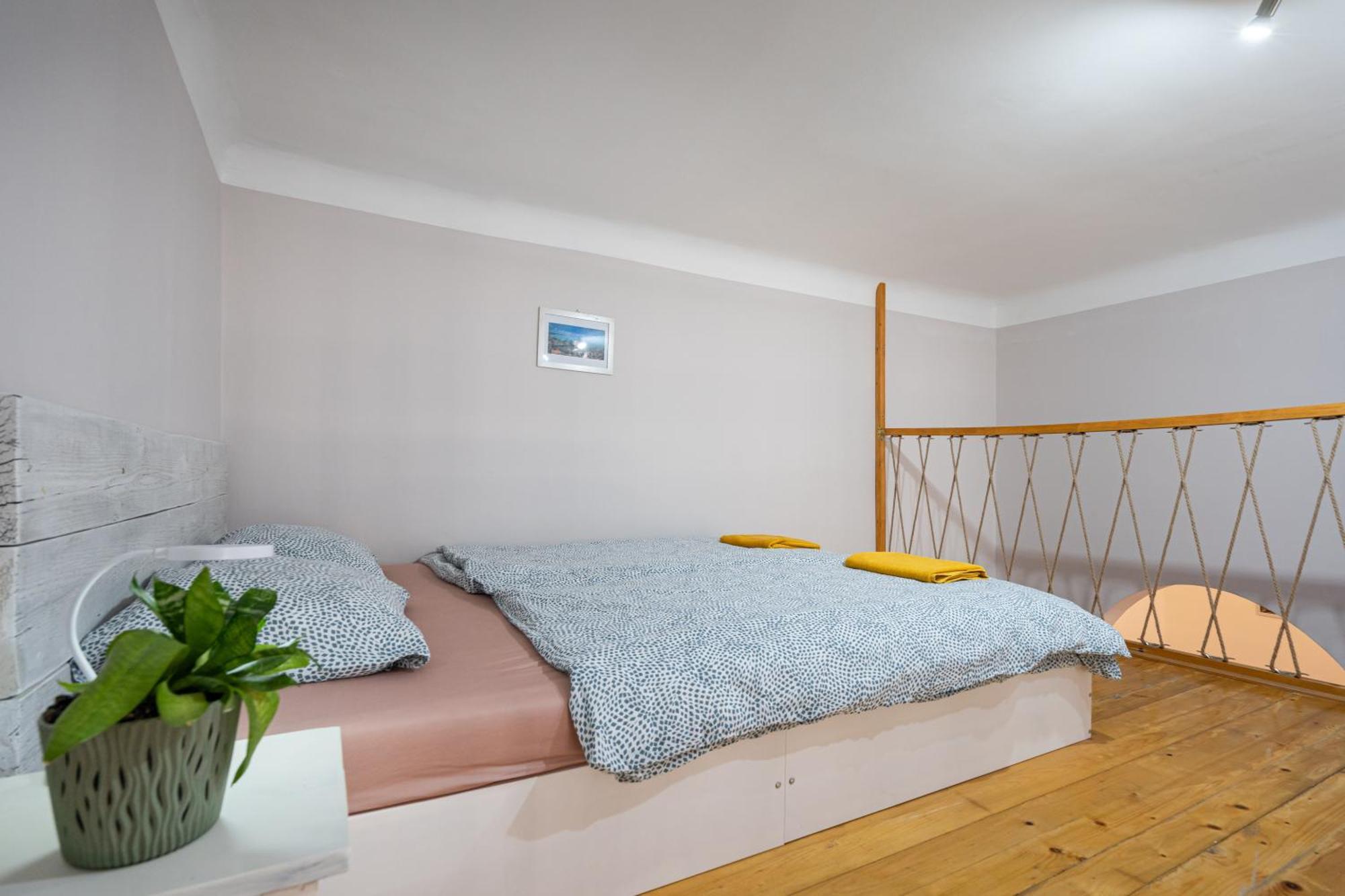 Affordable Heroes' Square Residence Budapest Ngoại thất bức ảnh